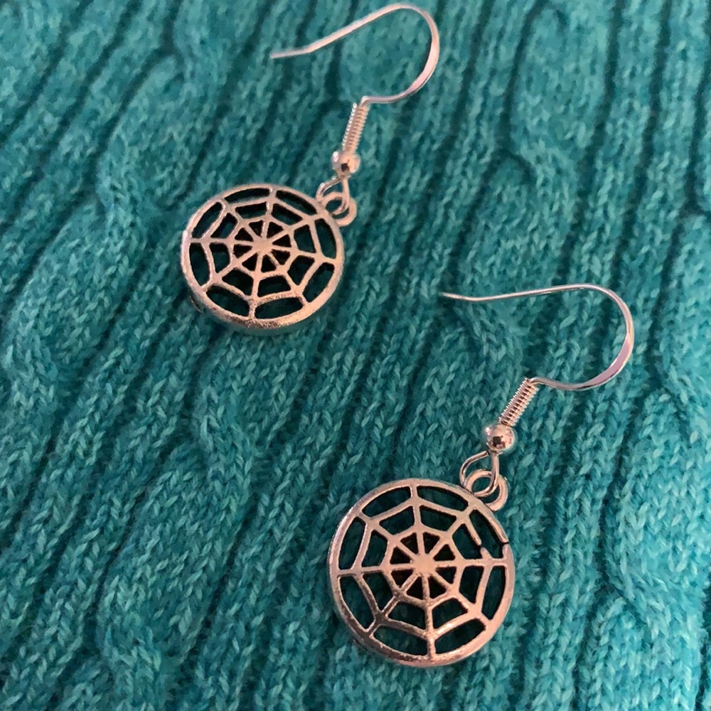 🖤🖤🖤Spider Web Halloween Earrings - Picture 6 of 8